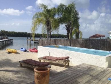 Marathon Vacation Home Sleeps Ten Guests.